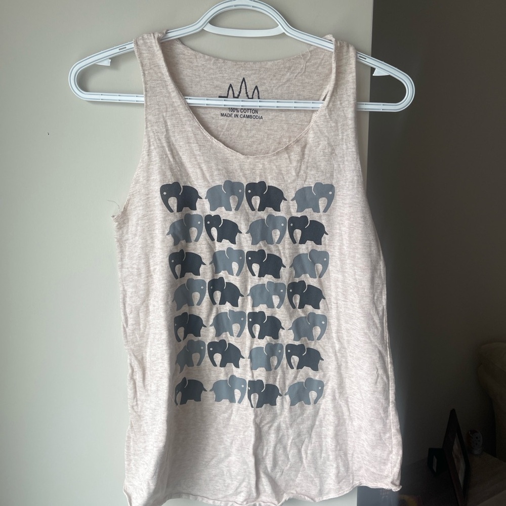 💜3 for $15💜 Elephant Print Tank Top Small
